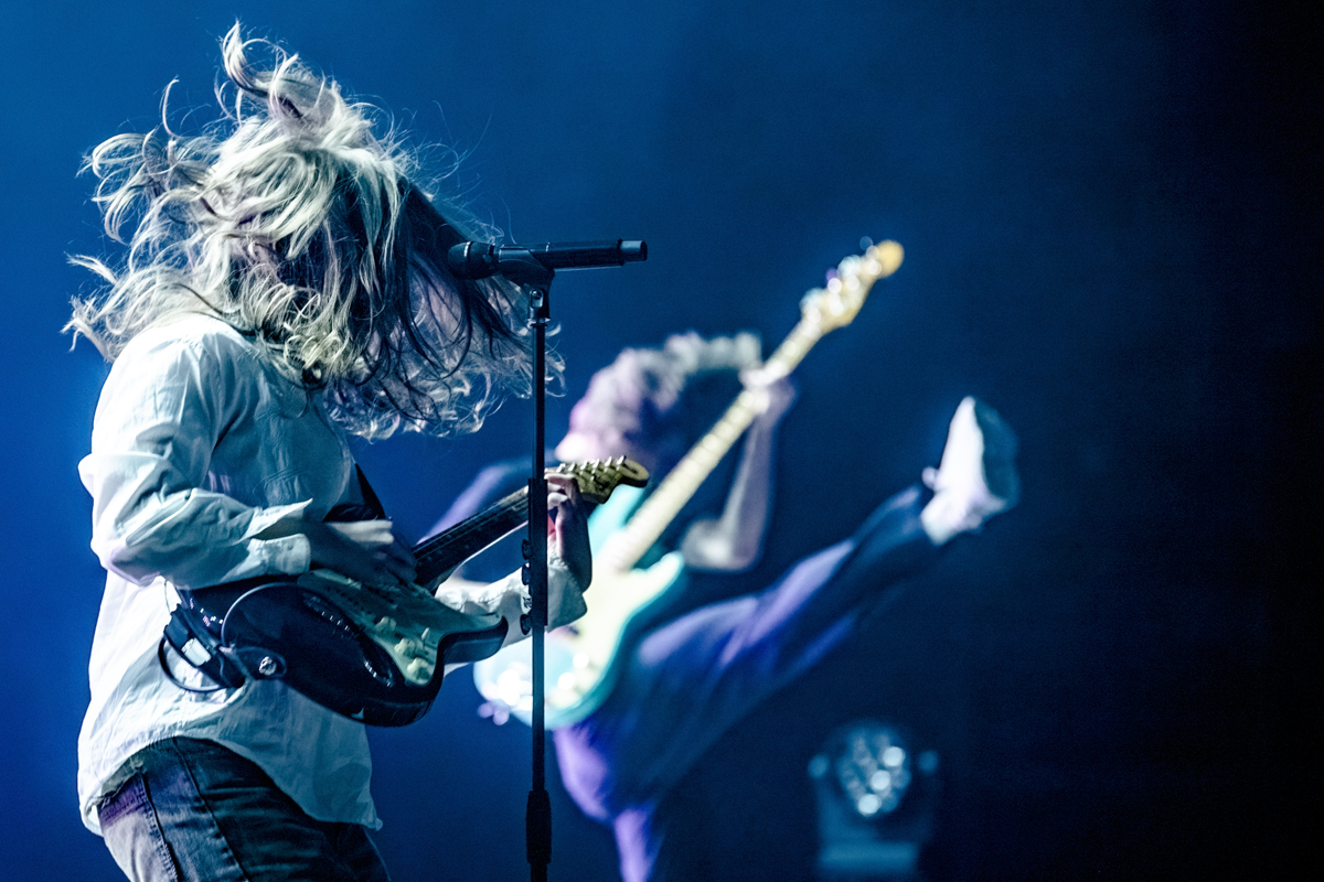 girl in red concert MOJO
